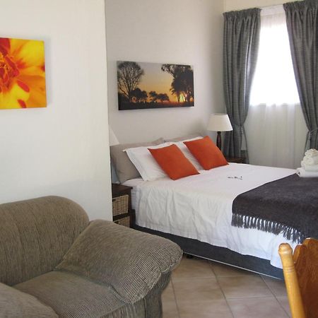 סנדטון The Pecan Tree Guesthouse מראה חיצוני תמונה