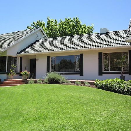 סנדטון The Pecan Tree Guesthouse מראה חיצוני תמונה