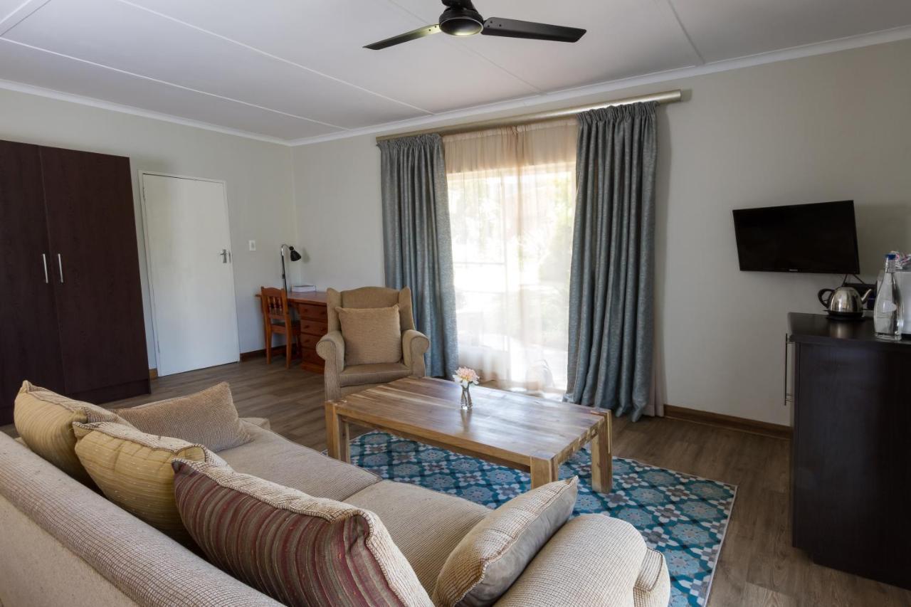 סנדטון The Pecan Tree Guesthouse מראה חיצוני תמונה