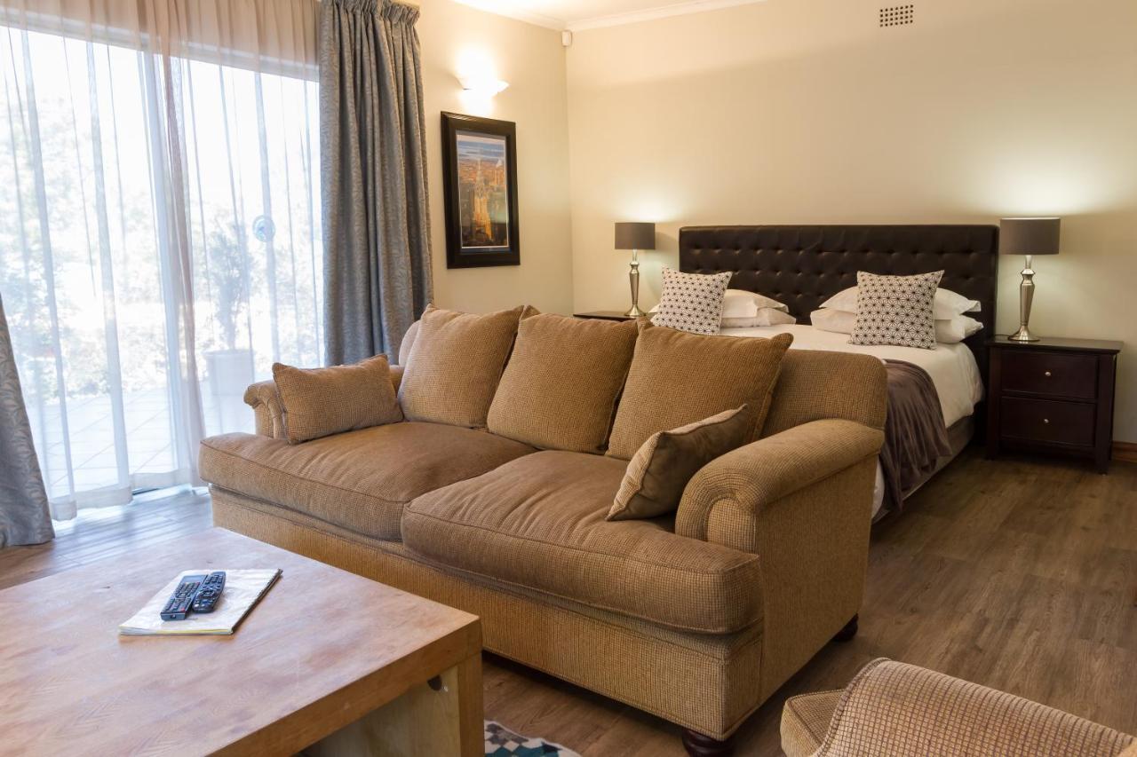 סנדטון The Pecan Tree Guesthouse מראה חיצוני תמונה